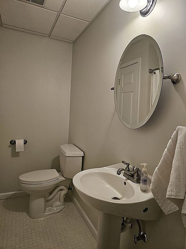 Image of 1616 Willow Creek Dr