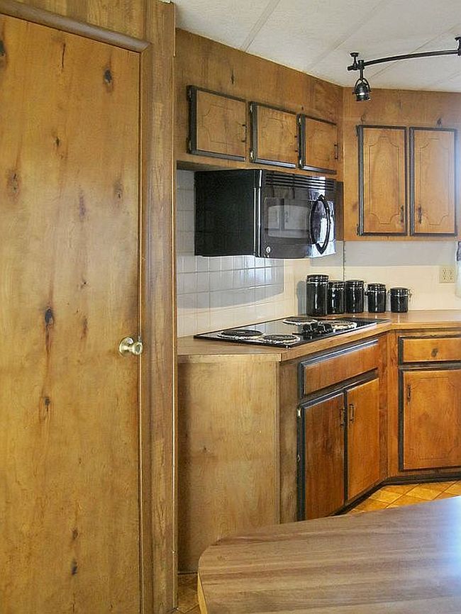 Photo of 1200 E Central Ave Space 122, Sutherlin, OR