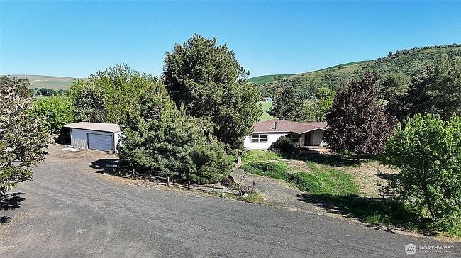 Photo of 340 Dewitt Rd, Waitsburg, WA