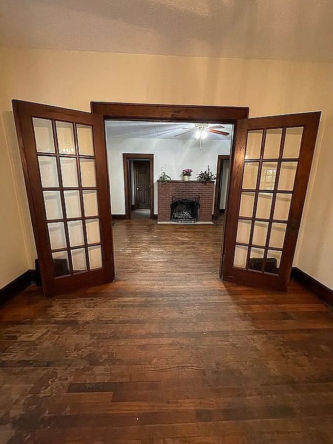 Photo of 38 W 8th St, Newton Falls, OH