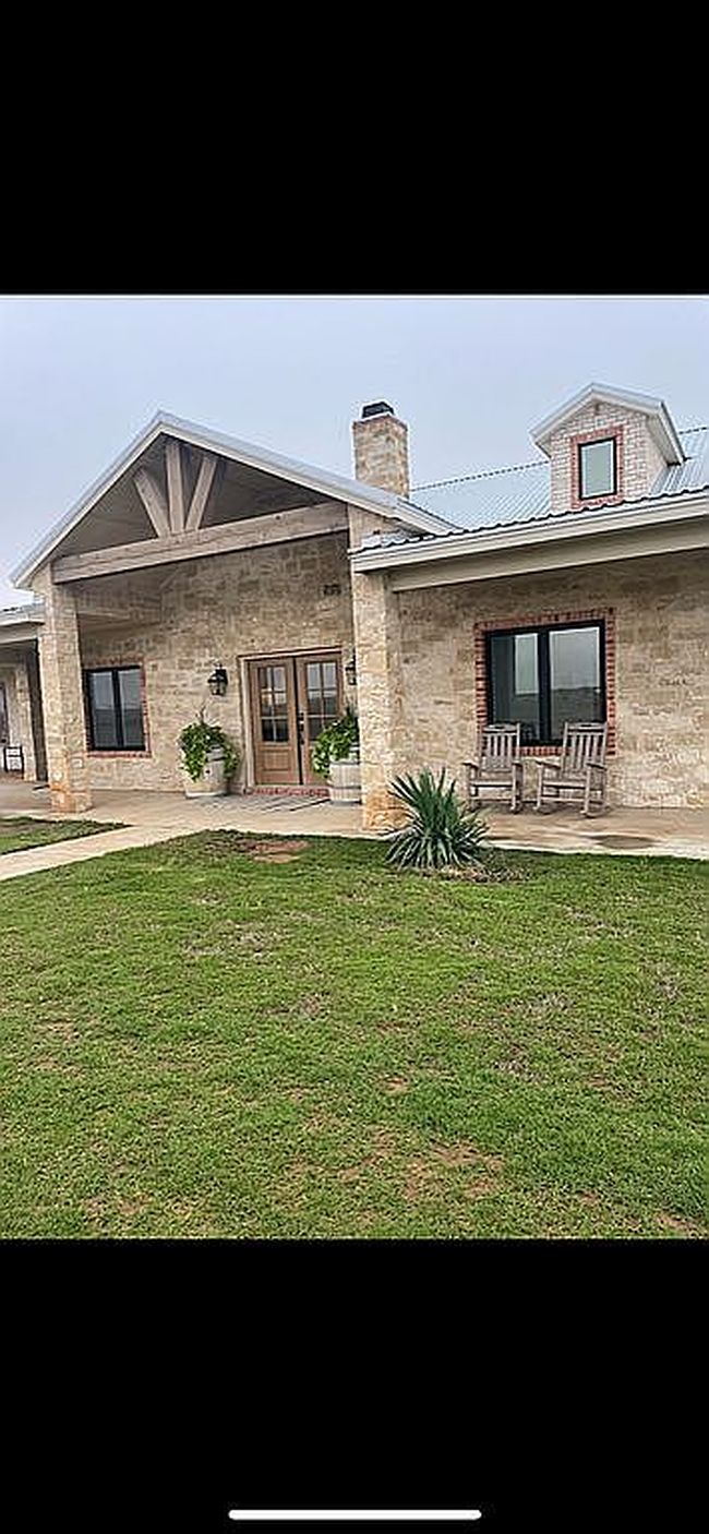 Photo of 802 County Road 6, Tahoka, TX