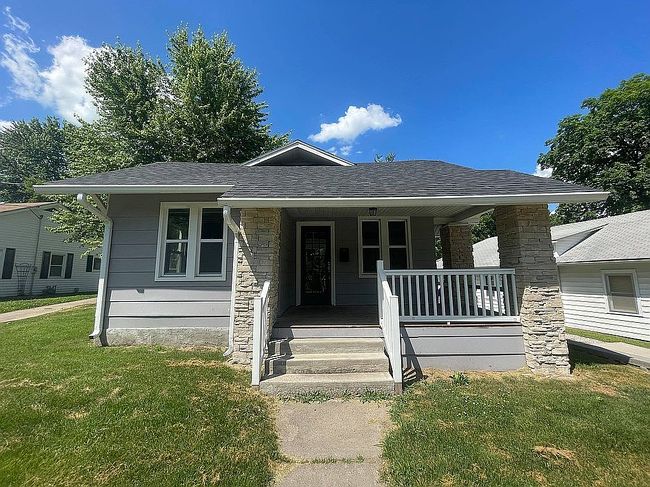 Photo of 809 W Davis St