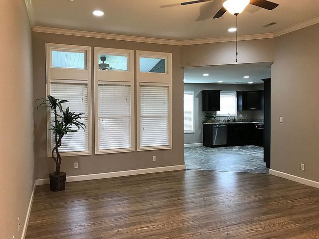 Image of 7402 Oakley Dr