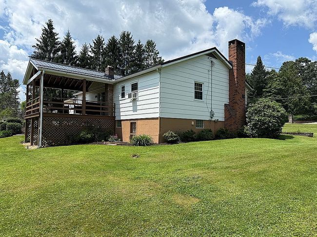 Photo of 308 Warren Rd, Franklin, PA