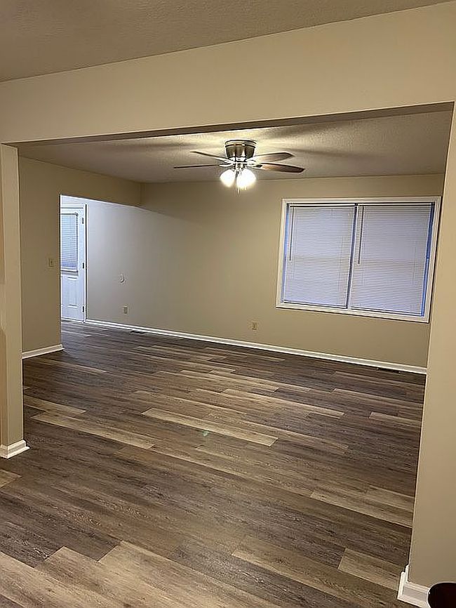 Photo of 328 W Jefferson St, Upland, IN