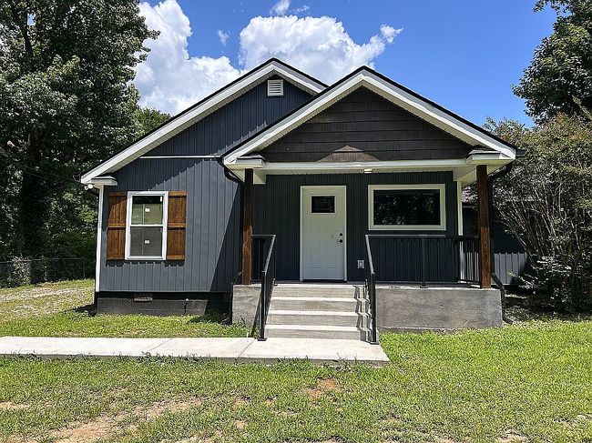 Photo of 1379 Old Dover Rd, Clarksville, TN