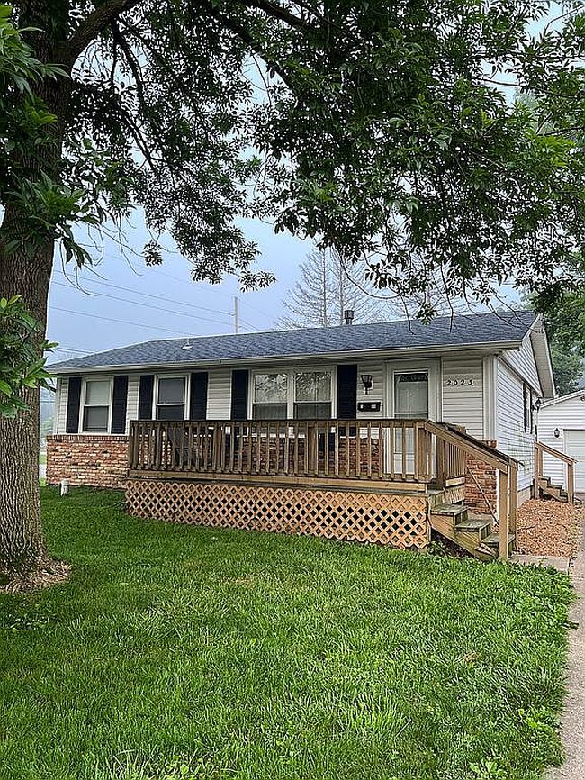 Photo of 2023 S Windsor Rd, Decatur, IL