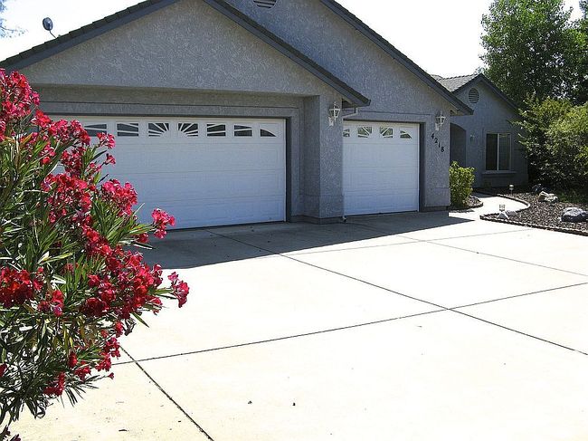 Photo of 4218 Ashwick Ct, Shasta Lake, CA