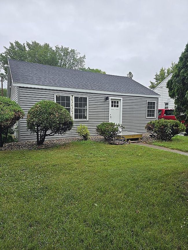 Photo of 1922 11th Ave N, Grand Forks, ND