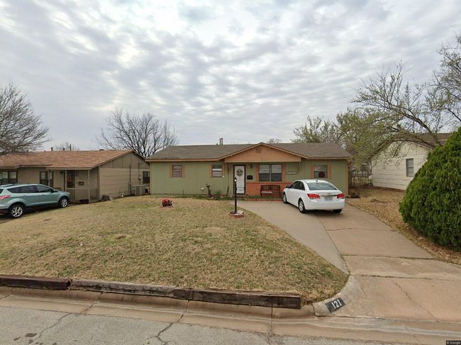 Photo of 121 Dundee Dr