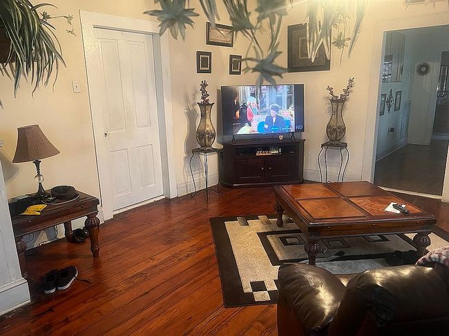 Preview of property located at 513 S Church St