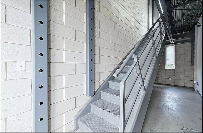 Additional photo 1 of property located at 4801 S Congress Ave Apt F1