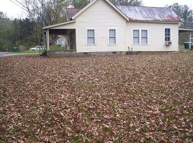 Photo of 112 Cemetery St, Kingston, GA