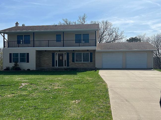 Photo of 12319 Clear View Hts, Peosta, IA