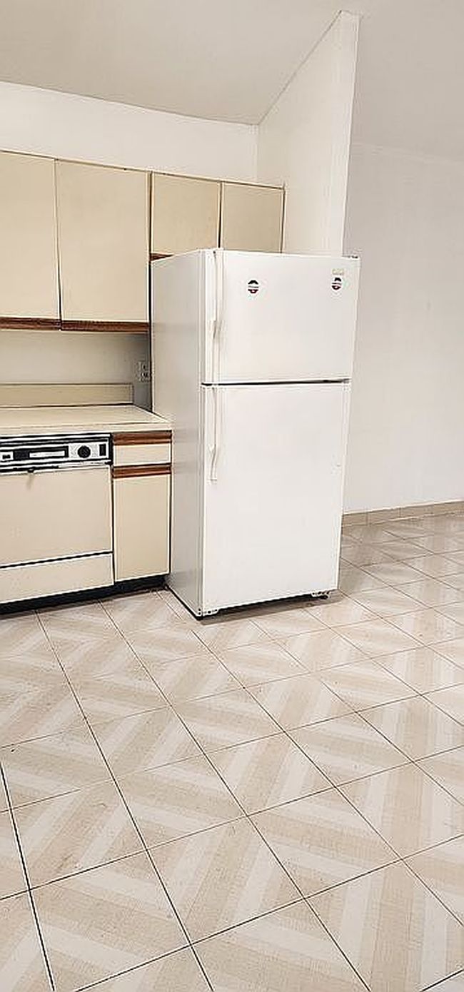 Image of 1105 E 72nd St #3C