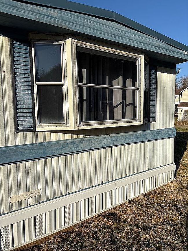 Image of 120 Dey Ln