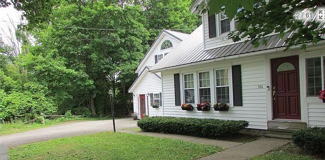 Image of 390 Main St