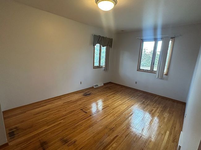 Image of 4038 Twin Oak Rd