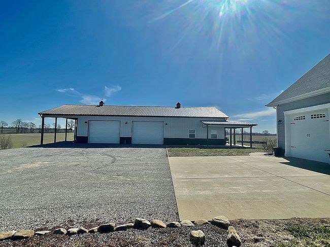 Image of 900 416th Hwy W
