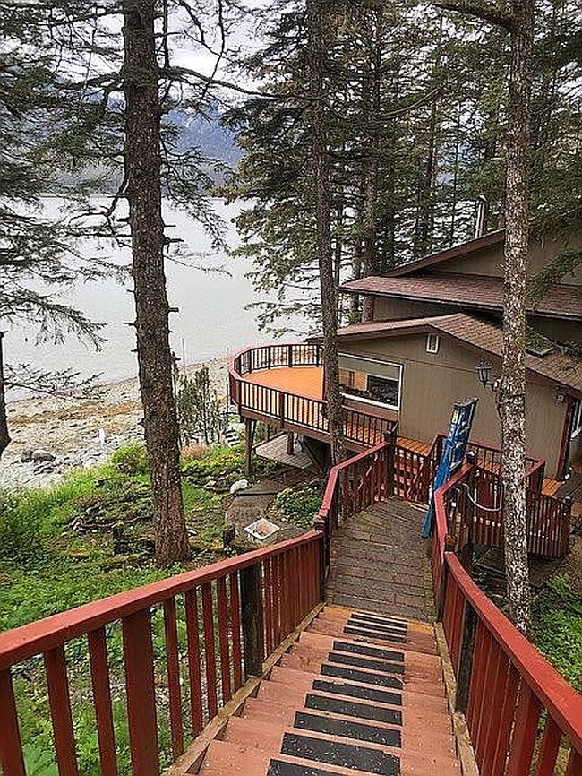 Photo of 4990 Thane Rd, Juneau, AK