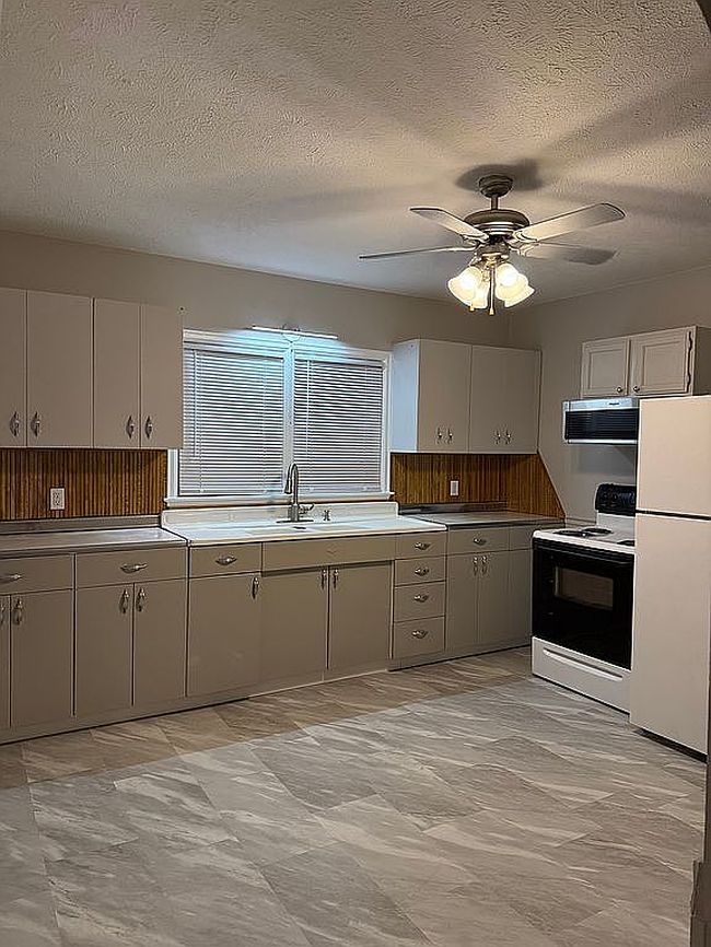 Additional photo 2 of property located at 604 Mulberry St