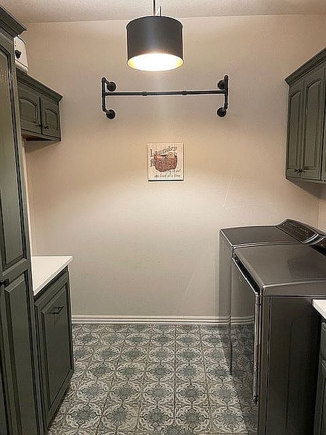 Image of 421 Fine Way