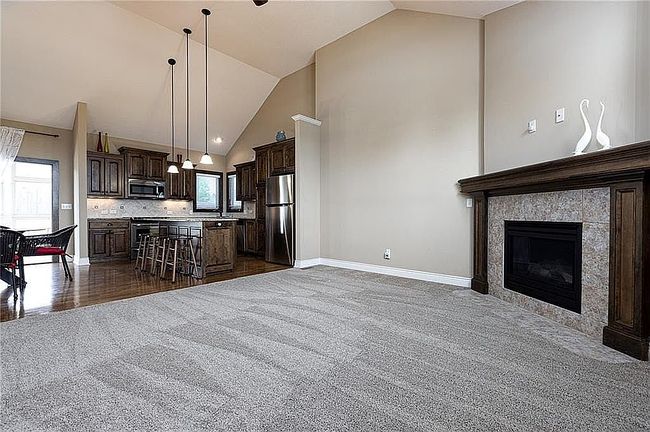Photo of 1715 Nw 93rd St, Kansas City, MO