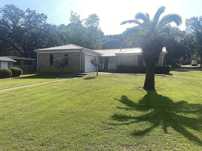 Image of 11006 Canal Dr