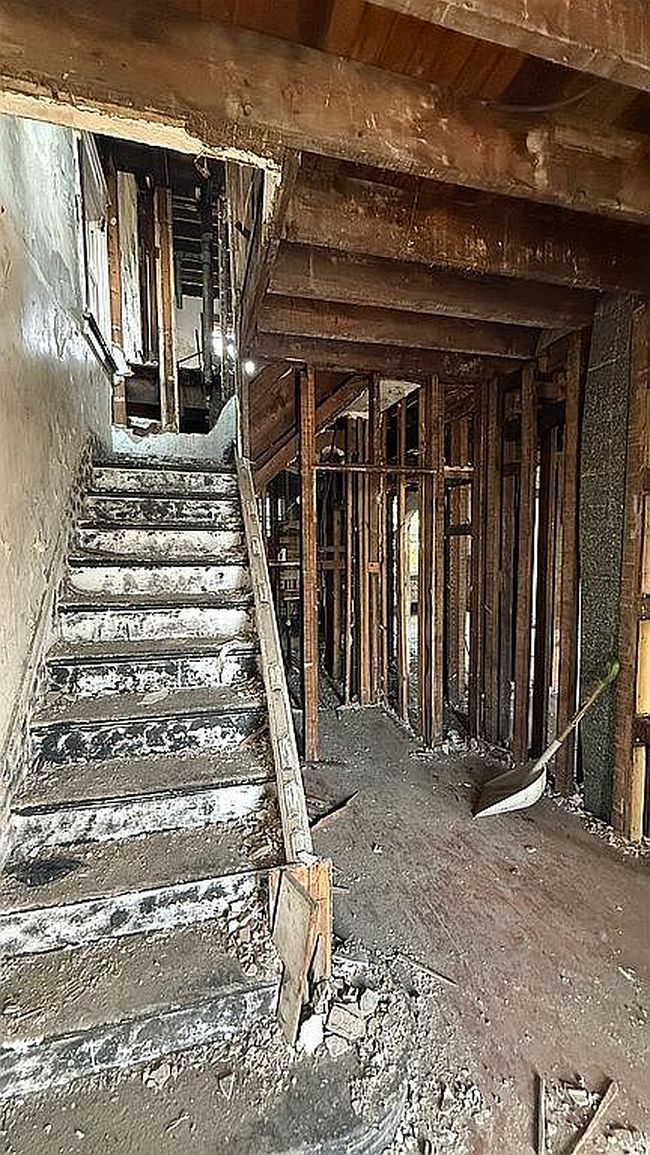 Photo of 402 Suncrest St, Pittsburgh, PA