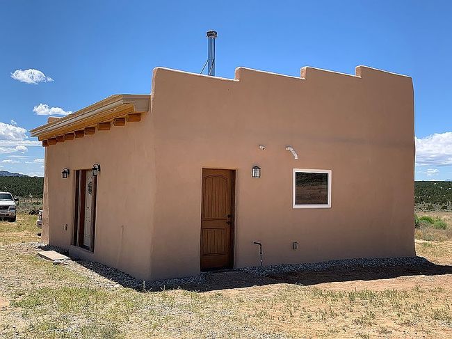 Photo of 59 Fasthorse Rd, Carson, NM