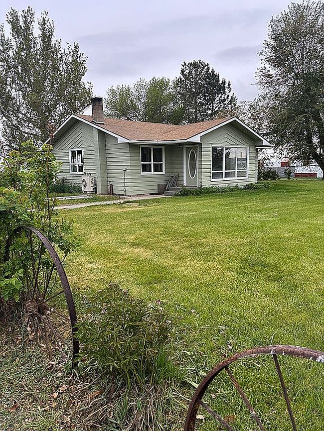 Photo of 4749 Road 12 Sw, Royal City, WA