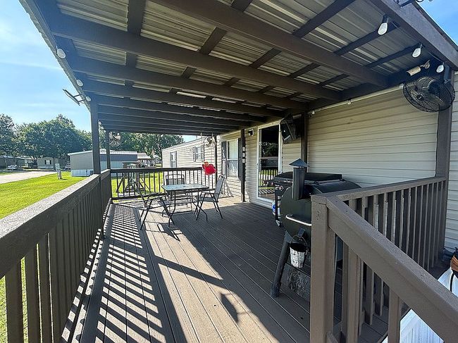 Image of 100 Matthew Ln