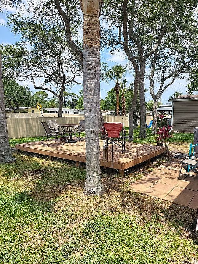 Additional photo 4 of property located at 1224 La Paloma Dr