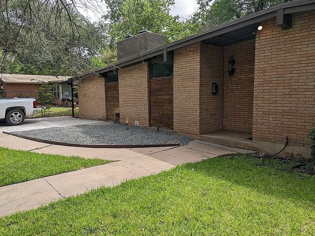 Photo of 5903 Dunbury Dr, Austin, TX
