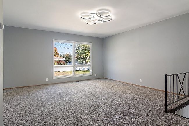 Photo of 716 E Stewart Dr, Rensselaer, IN