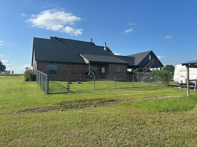 Additional photo 2 of property located at 4633 Fm 744