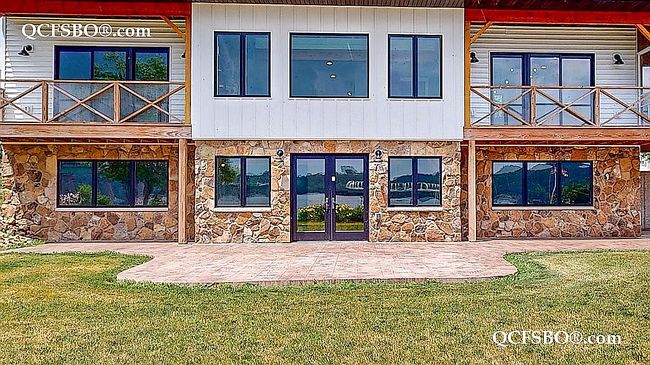 Photo of 1403 Canal Shore Dr Sw, Le Claire, IA