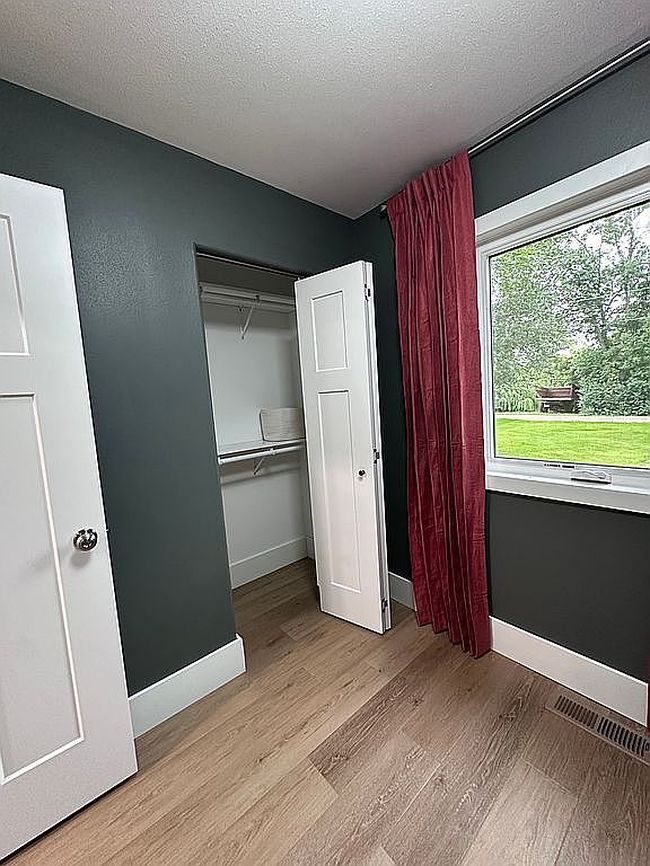 Photo of 319 1st Ave S, New Rockford, ND