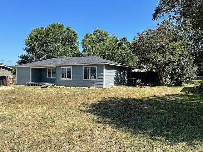 Photo of 156 Gateway St, Wills Point, TX
