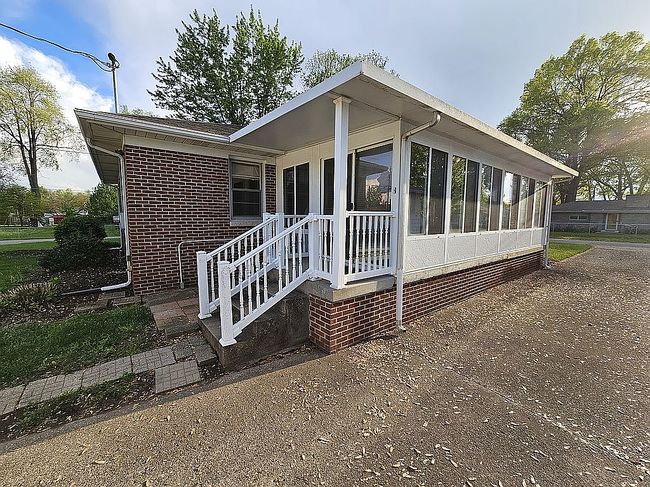 Image of 1926 S 23rd St