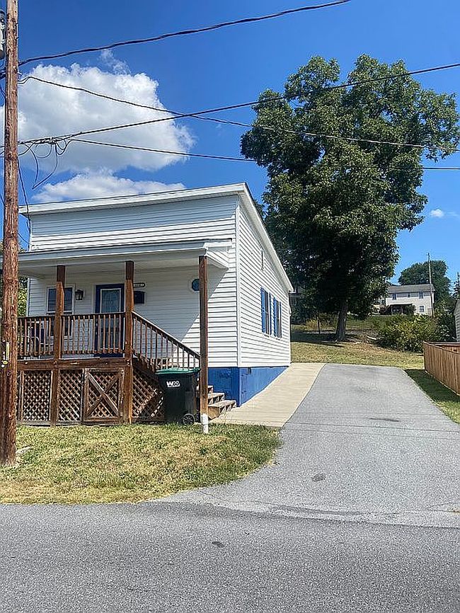 Photo of 444 Branch St