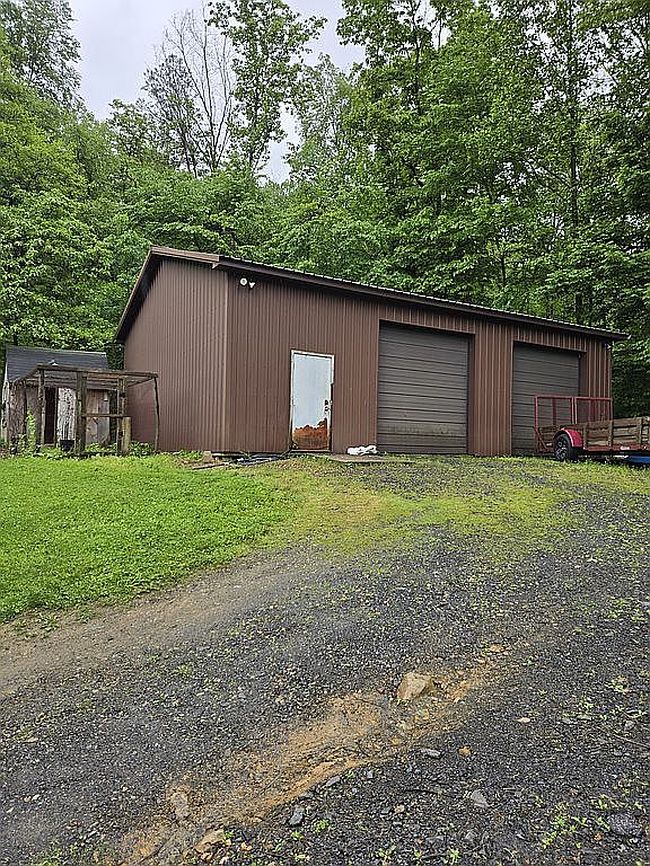 Photo of 1640 Dunkleberger Rd, Elliottsburg, PA