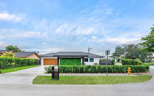 Photo of 2410 Sw 99th Ave, Miami, FL