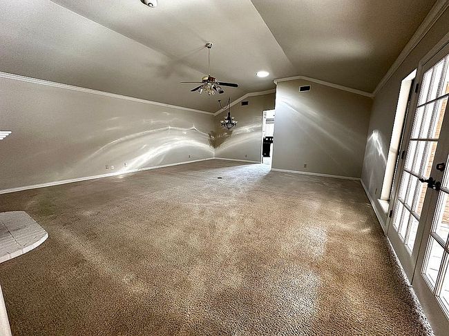 Image of 3916 Driftwood Dr