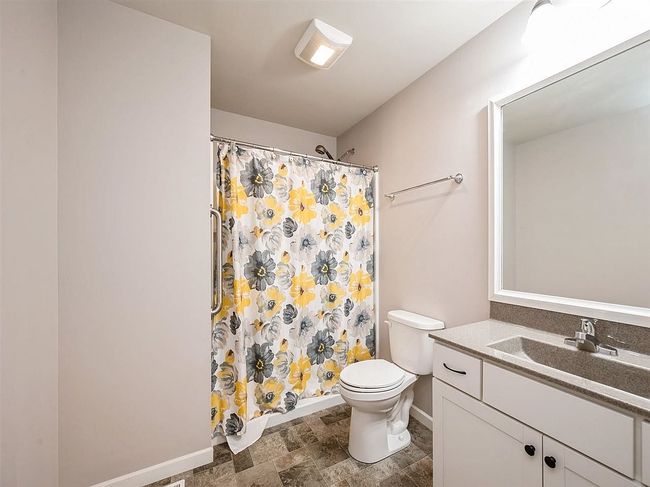 Photo of 7599 Summerset Ave Ne, Cedar Rapids, IA