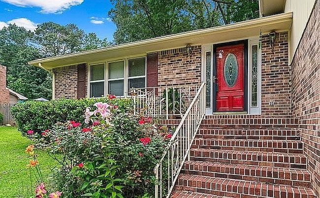 Photo of 564 Allana Ct