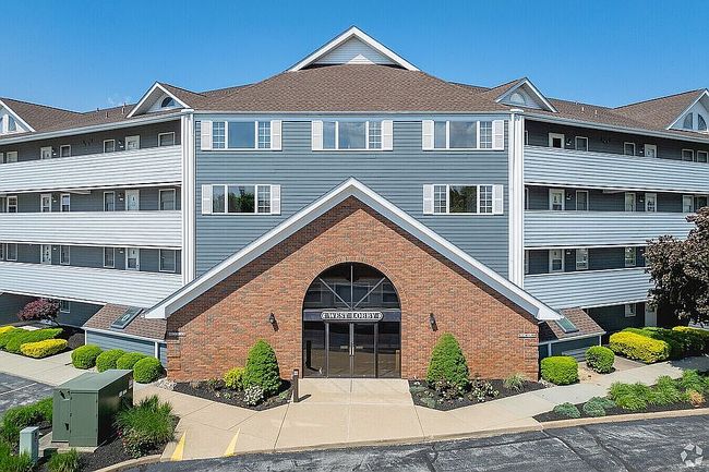 Photo of 1909 E Harbor Rd Apt 306E, Pt Clinton, OH