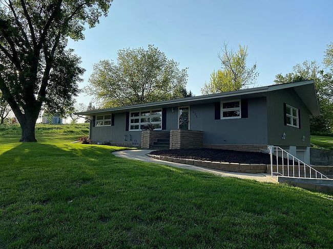 406 Oak St, Stanton, NE