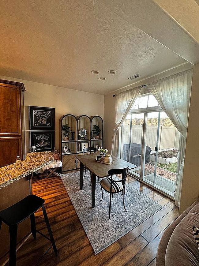 Image of 858 Halstead Dr