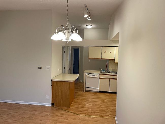 Additional photo 1 of property located at 11 Cedar Ct Apt 11